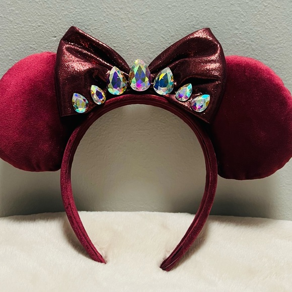 Disney Ears Rhinestones Cranberry Handmade - Picture 1 of 3